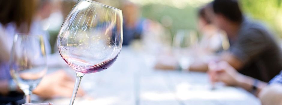 Heute: Ausschank zur Eröffnung der Wanderwege am Kammertwingert