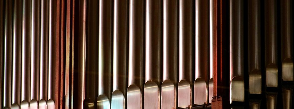 Harxheimer Orgelkonzerte: Adventskonzert und „Orgel-Tröpfchen“ in der evangelischen Kirche am 1. Dezember