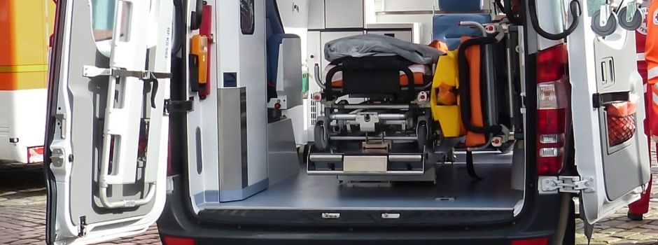 Autofahrer erfasst Fußgängerin in Heßheim – Frau verletzt