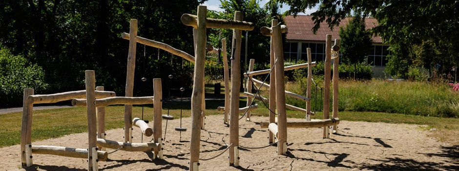 Brandrückstände auf Spielplätzen: Teilweise Entwarnung