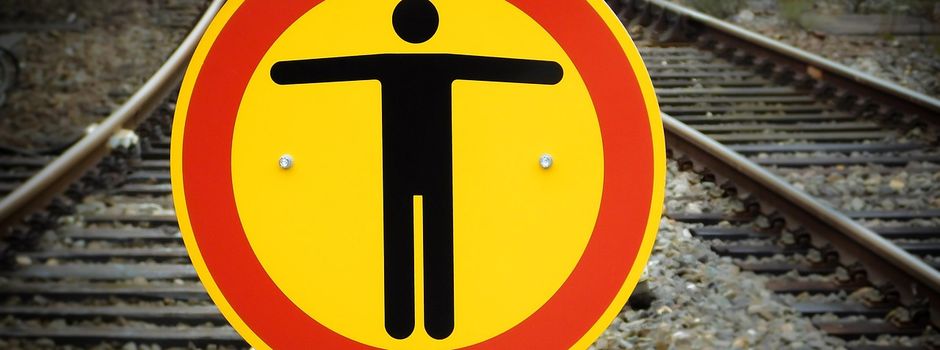 🛑 Lebensgefahr auf den Gleisen: Die paar Minuten Umweg retten Ihr Leben!