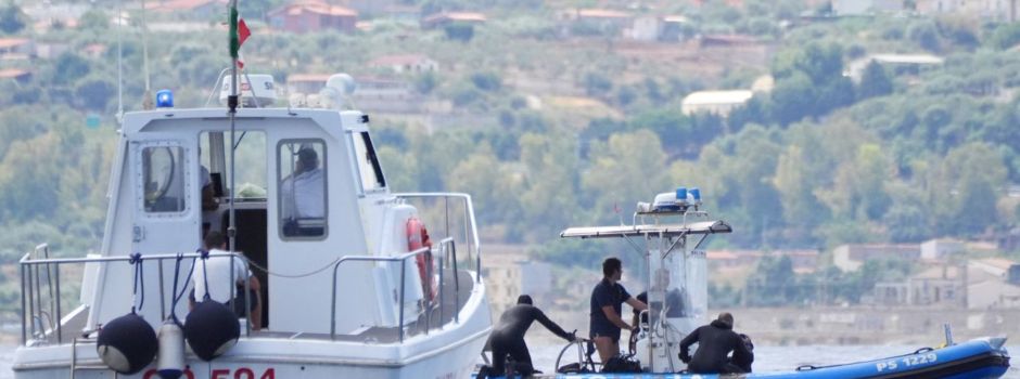 Fünf Leichen in gesunkener Jacht entdeckt