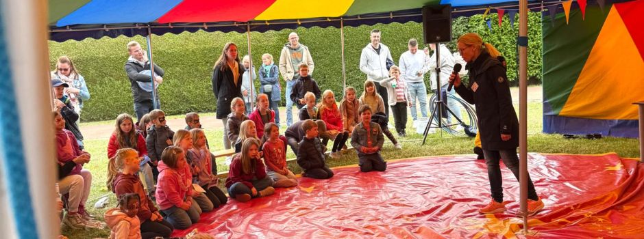 Buntes Treiben beim Schulfest der Katholischen Grundschule Mondorf