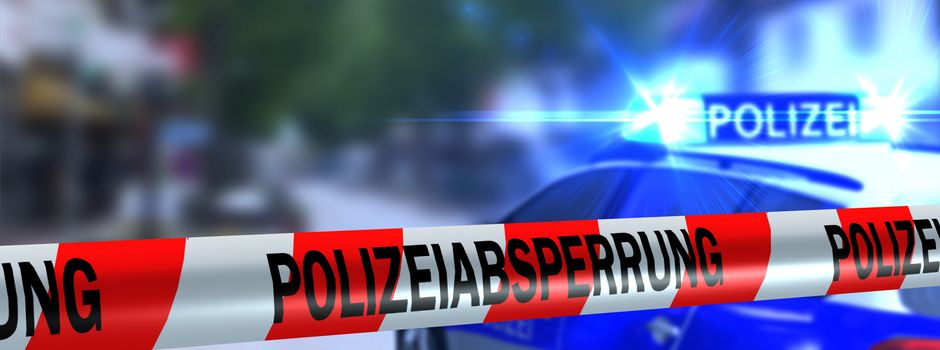 Raubüberfall: Täter bedroht Mitarbeiterin mit Waffe