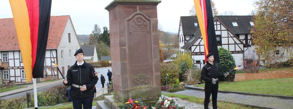 Gedenkveranstaltung zum Volkstrauertag in Obermeiser
