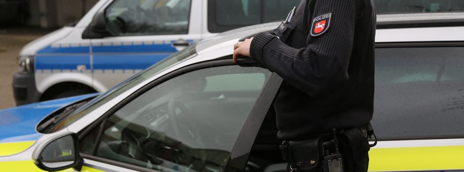 Unbekannte brechen in Biergarten ein