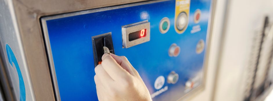 Automaten in Autowaschanlage geöffnet
