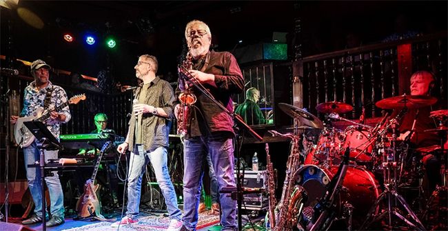 Hommage an eine Rock-Legende: „Superscamp“ im Alten E-Werk
