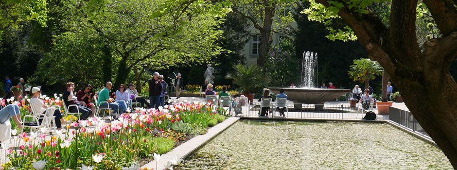 Ruhe direkt in der Innenstadt: Hofgarten und Kräutergarten öffnen