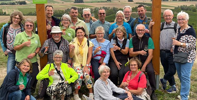 Kultur- und Weinbotschafter feiern 10-jähriges Jubiläum auf Hiwweltour „Saulheimer Hölle“