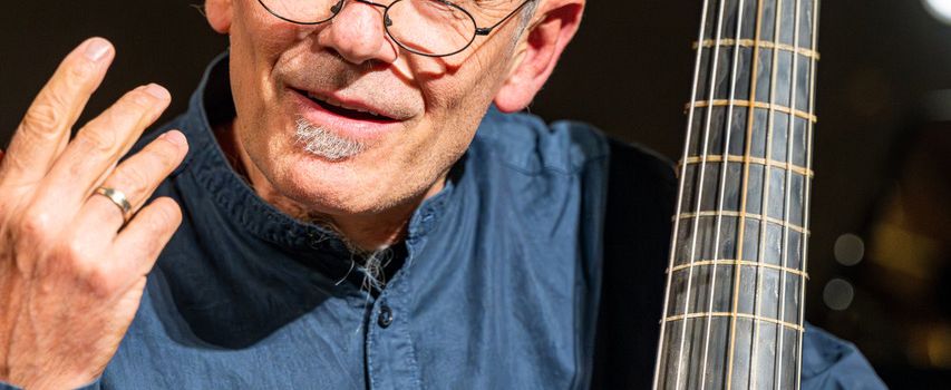 Gamben-Duo unternimmt eine musikalische Zeitreise durch Europa