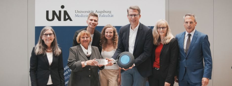 Uni Augsburg: Eröffnung des neuen Lehrgebäudes und Medizincampus