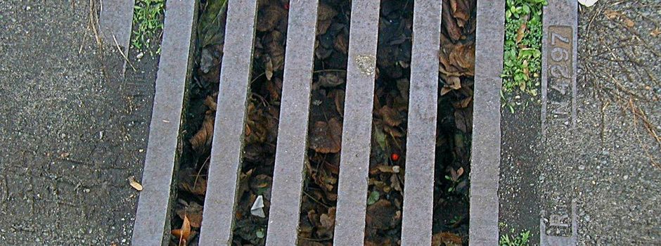 Gestohlene Gullydeckel tauchen in Kofferraum auf