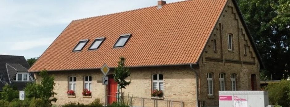 Gemütliches Beisammensein am Bürgerhaus
