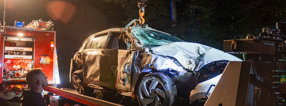 Verkehrsunfall auf L327 bei Lahnstein: Auto landet zehn Meter im Wald