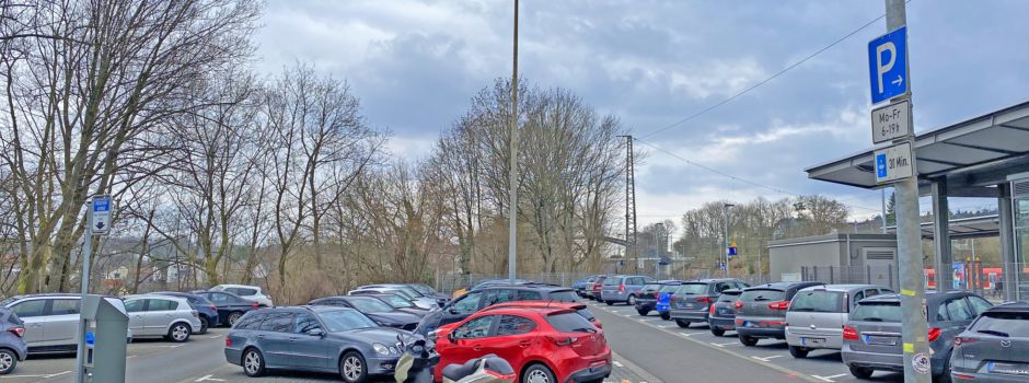 Park & Ride-Anlage am Niedernhausener Bahnhof: Parken für E-Autos jetzt kostenpflichtig