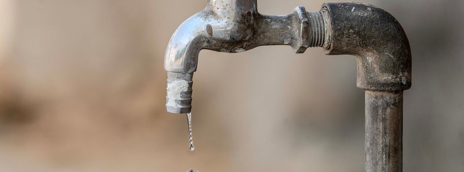 Sparsamkeit bei Wasserentnahme aus Gewässern auf – Hitzeperiode setzt Wasserständen zu!