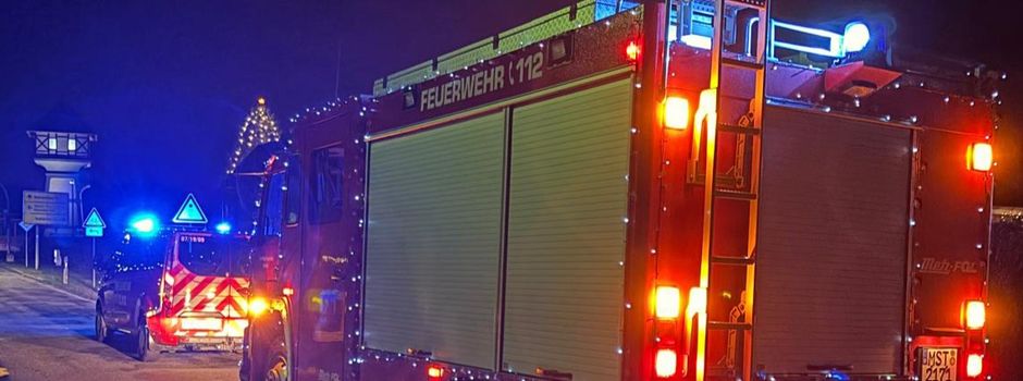 Lichterglanz und Gemeinschaft: Feuerwehr Neverin begeistert mit Weihnachtsrundfahrt