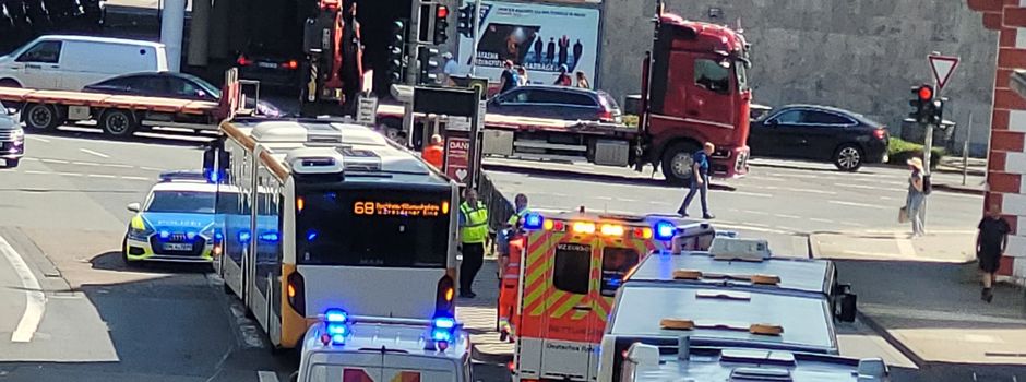 Unfall zwischen Bus und Fußgängerin in Mainzer Altstadt