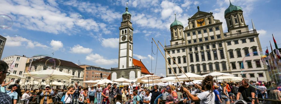 #friedenteilen: Digitale Friedenstafel in Augsburg
