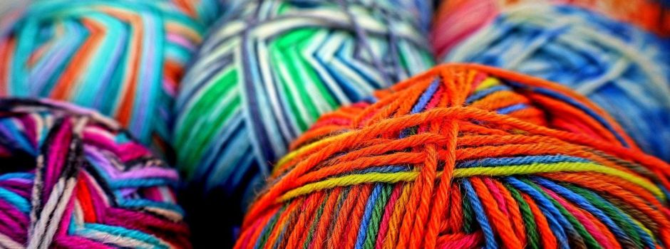Senioren-Strickkreis freut sich über Woll-Spenden