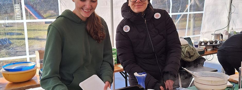 Waffelduft & Lichterglanz: Unser Reitverein auf dem Adventsbasar