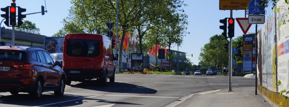 Unfall in Kastel – sechs Verletzte und zwei Stunden Sperrung