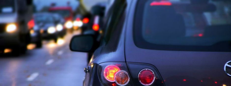 Kilometerlanger Stau nach Unfall auf A3 bei Wiesbaden