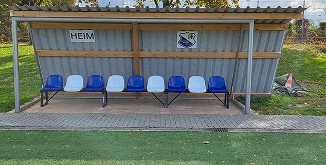 Sportfreunde Dienheim: Neue Coaching-Zonen bekommen neue Spielerbänke