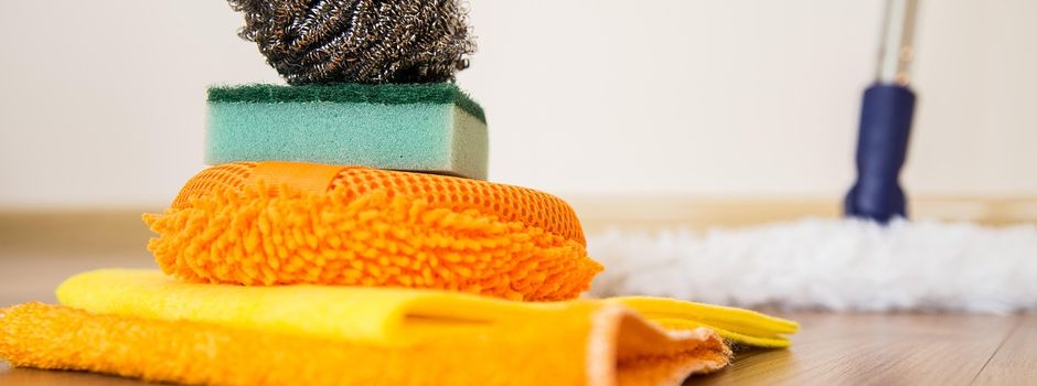 Gemeinsame Reinigungsaktion nach der Renovierung