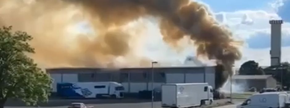 7 Oldtimer bei Großbrand am Mendiger Flugplatz zerstört