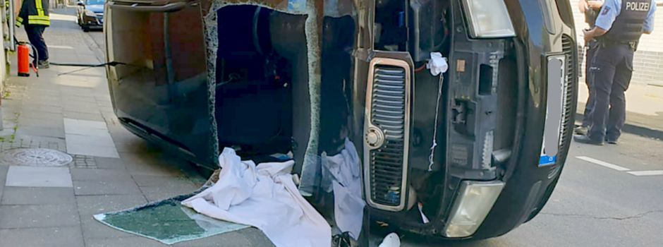 Spektakulärer Unfall in Troisdorf-Bergheim