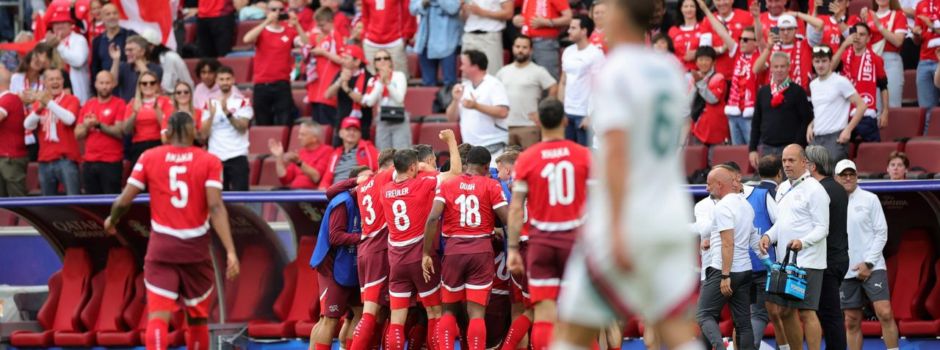 Xhaka jubelt: Schweizer Sieg mit vier Geschichten