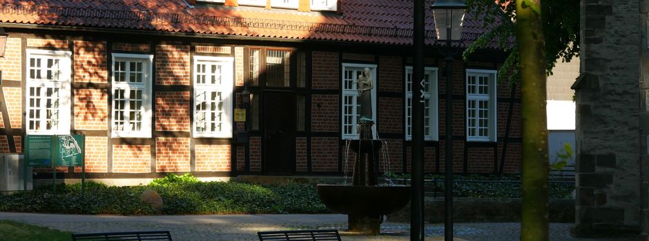 „Wertvolles Wasser“: Themenführungen im Stiftsgelände Clarholz zum Tag der Gärten und Parks