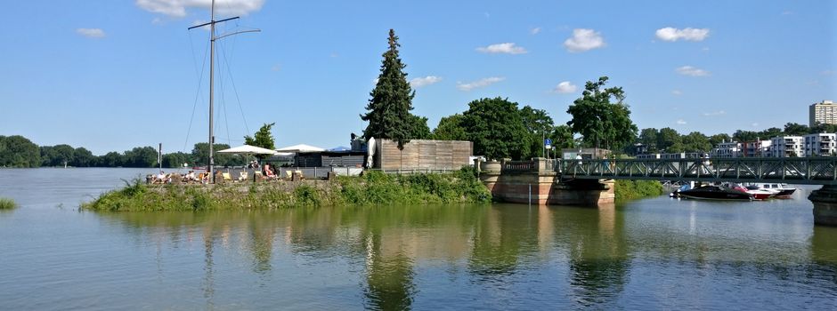 Radfahrerin (52) kollidiert am Mainzer Rheinufer mit Joggerin