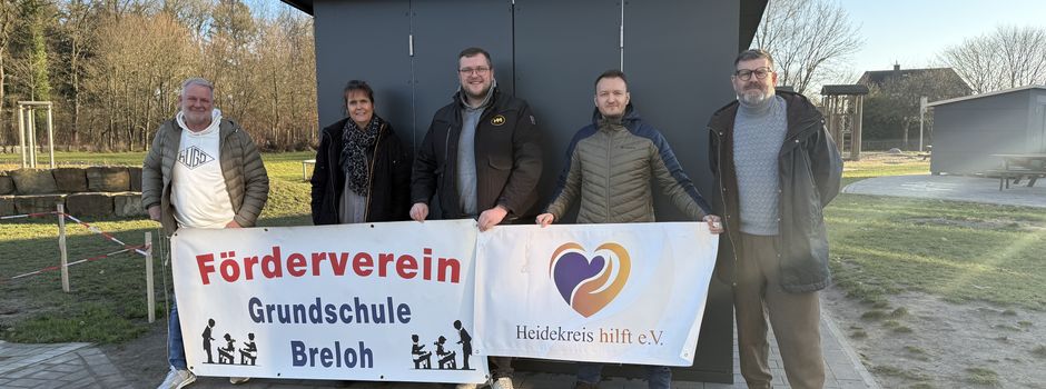 Spielgerätehaus übergeben