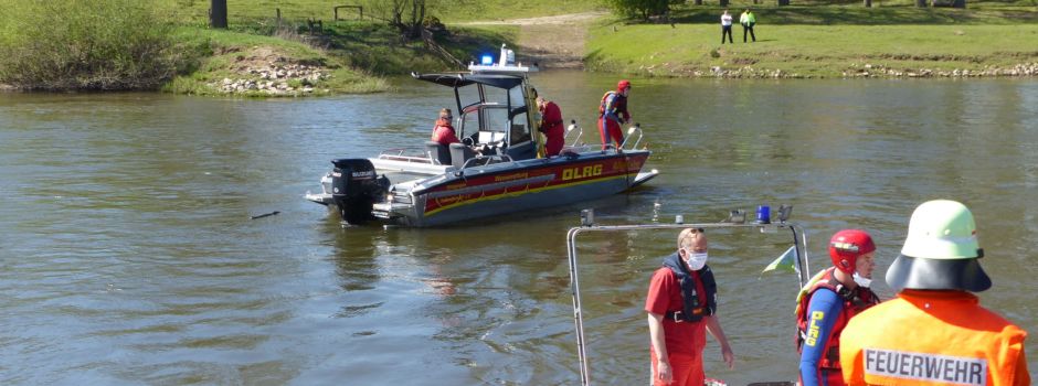 Kanufahrer entdecken Leiche im Wasser