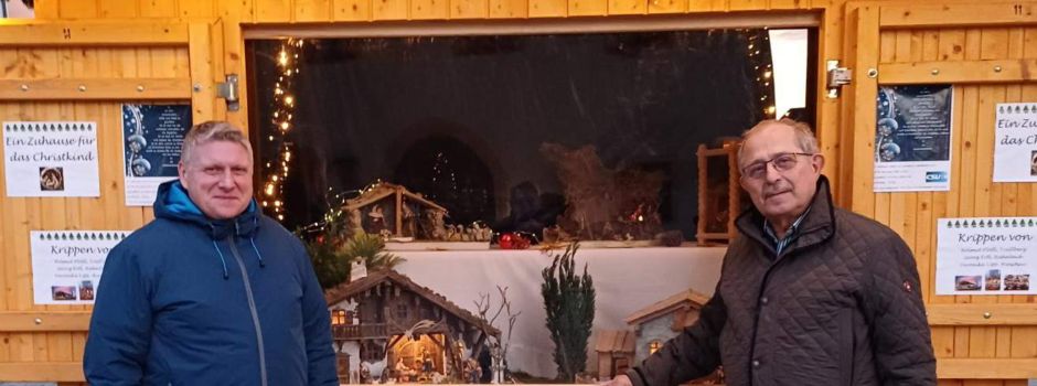 Krippenschau auf dem Hirschauer Marktplatz