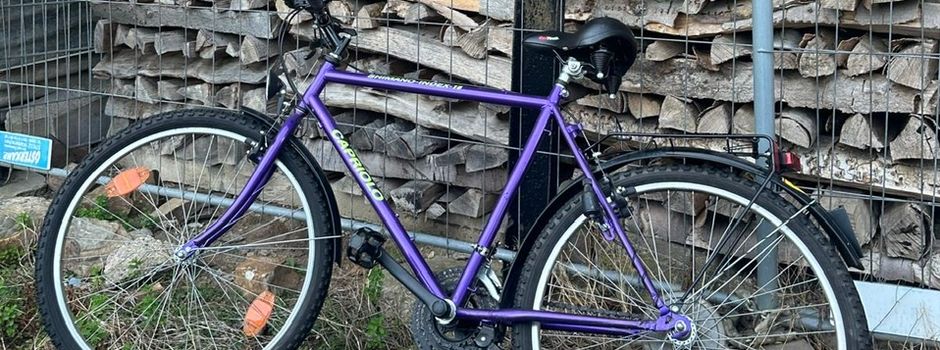 Fahrrad abgestellt