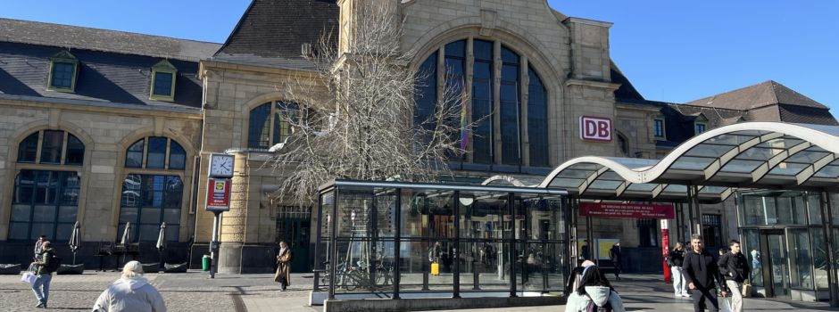 37-Jähriger tritt Senior am Koblenzer Hauptbahnhof gegen den Kopf