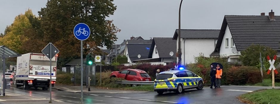 Mondorf: Zusammenstoß von PKW und Lokomotive