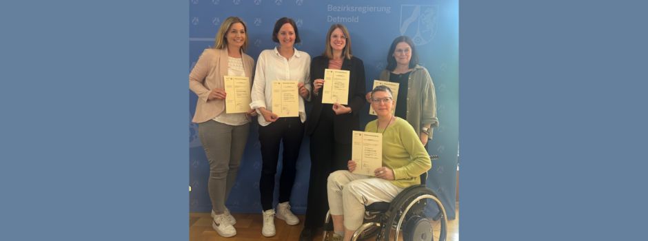Steuergruppen der Bolandschule und der Von-Zumbusch-Gesamtschule schließen Qualifizierung durch die Bezirksregierung ab