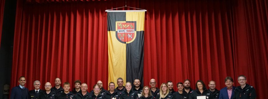 Ehrungen und Beförderungen bei der Feuerwehr
