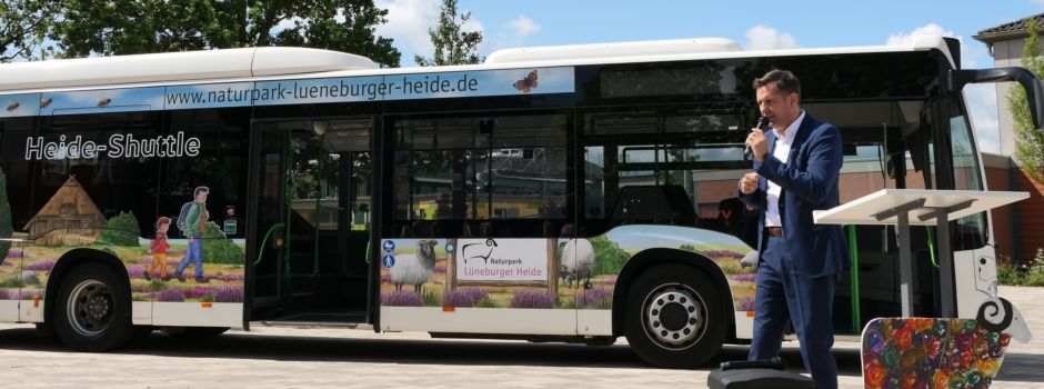 Heide-Shuttle-Saison: Minister Olaf Lies gibt den Startschuss