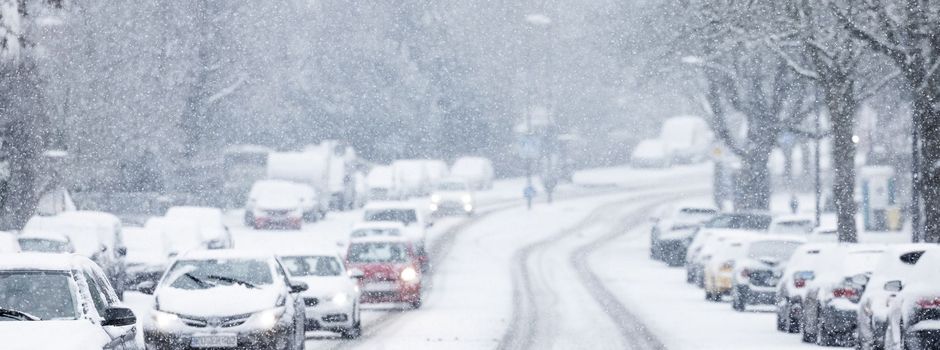 Winterwetter bremst Verkehr in Teilen Deutschlands aus