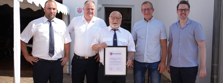 Voller Erfolg beim Feuerwehrfest und Übergabe Defibrilator