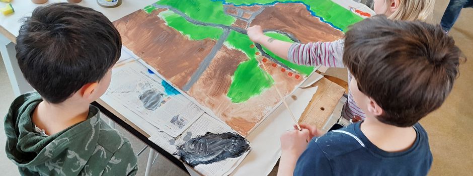 Kunstausstellung des Kinderparlaments 2024/25 im Dorfladen 