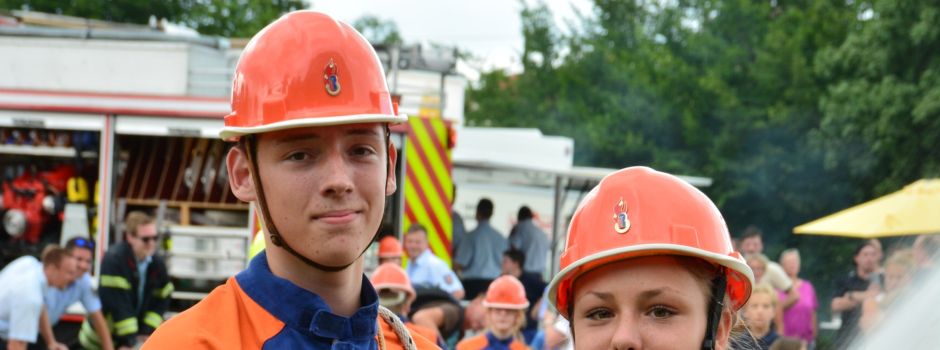 dm-Markt Oppenheim unterstützt die Jugendfeuerwehr mit GIVING FRIDAY am 23. November
