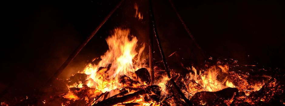 Alttrebbiner Weihnachtsbaum verbrennen