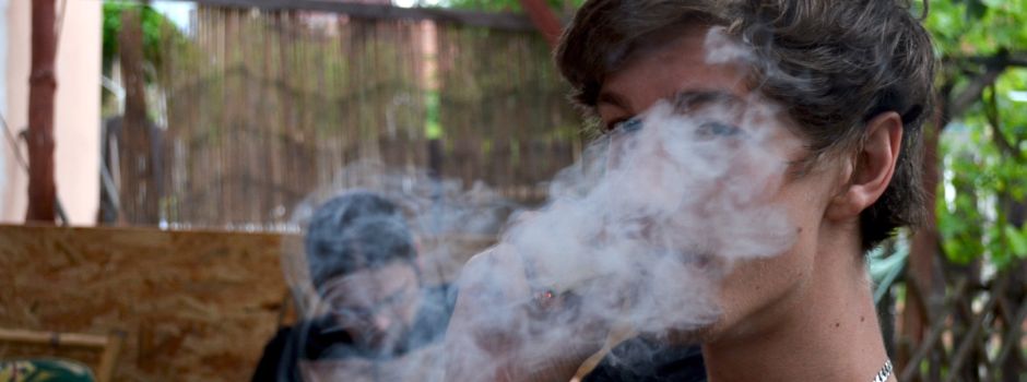 Kiffen im Nachbargarten: Können Kinder davor geschützt werden?